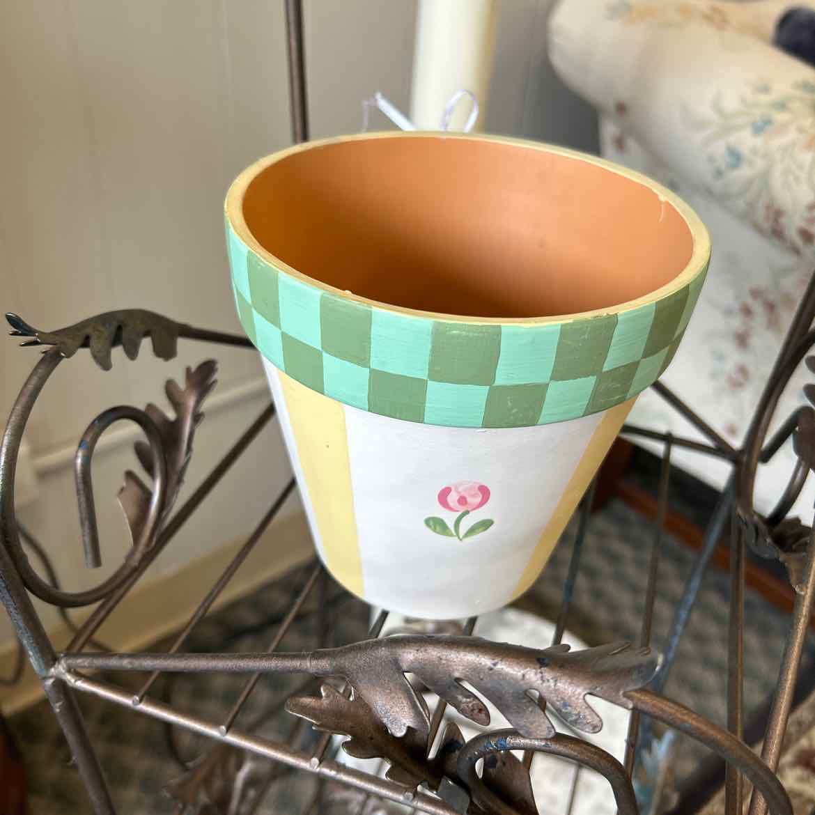 Pottery Flower Pot w/Roses & Yellow Stripe