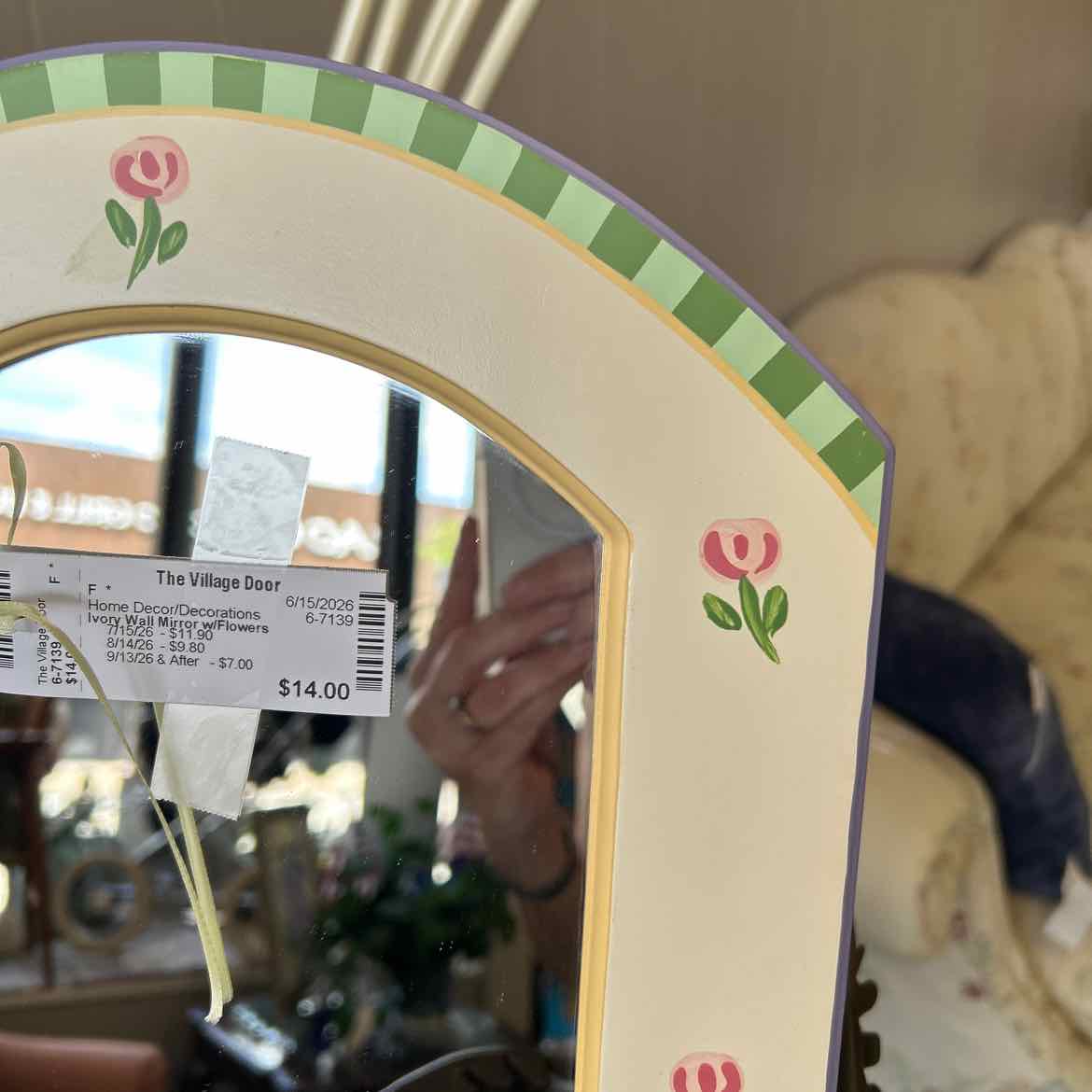 Ivory Wall Mirror w/Flowers