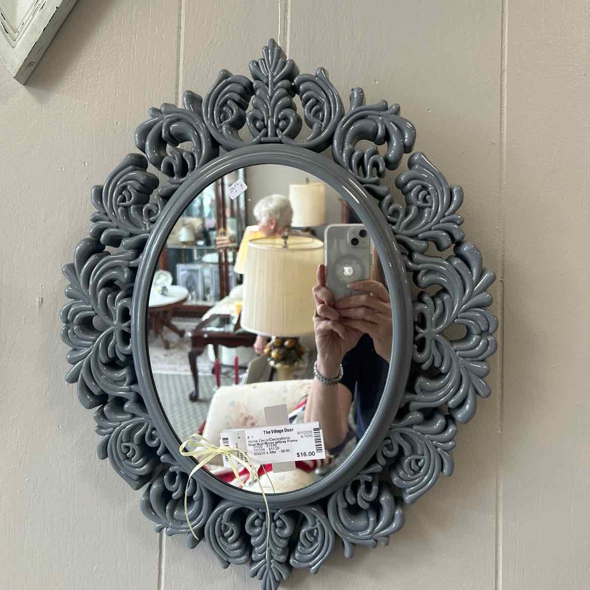 Oval Wall Mirror w/Gray Frame