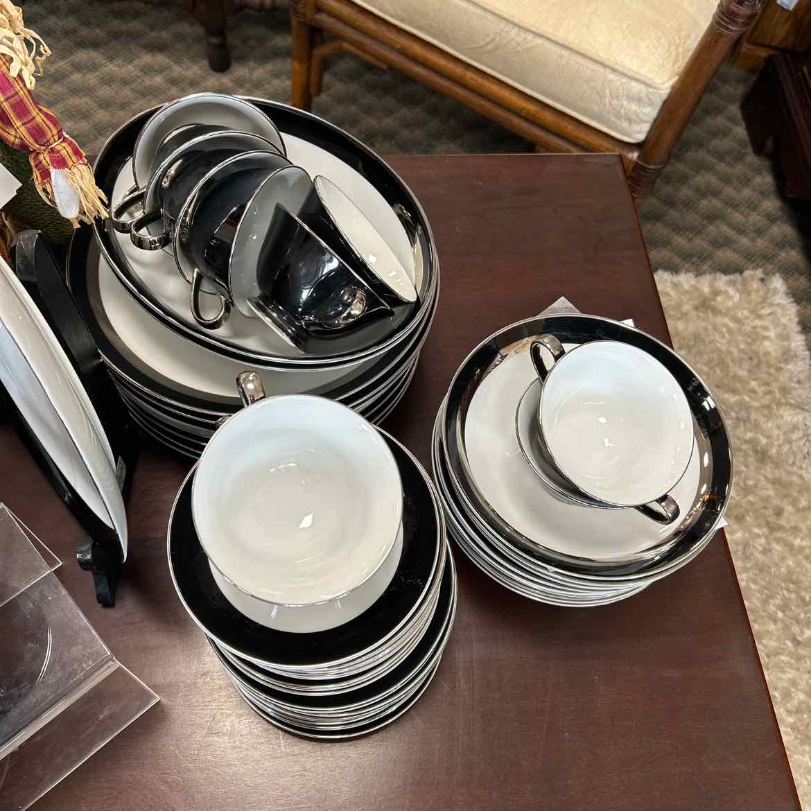 91 pc Gemini Traditions China