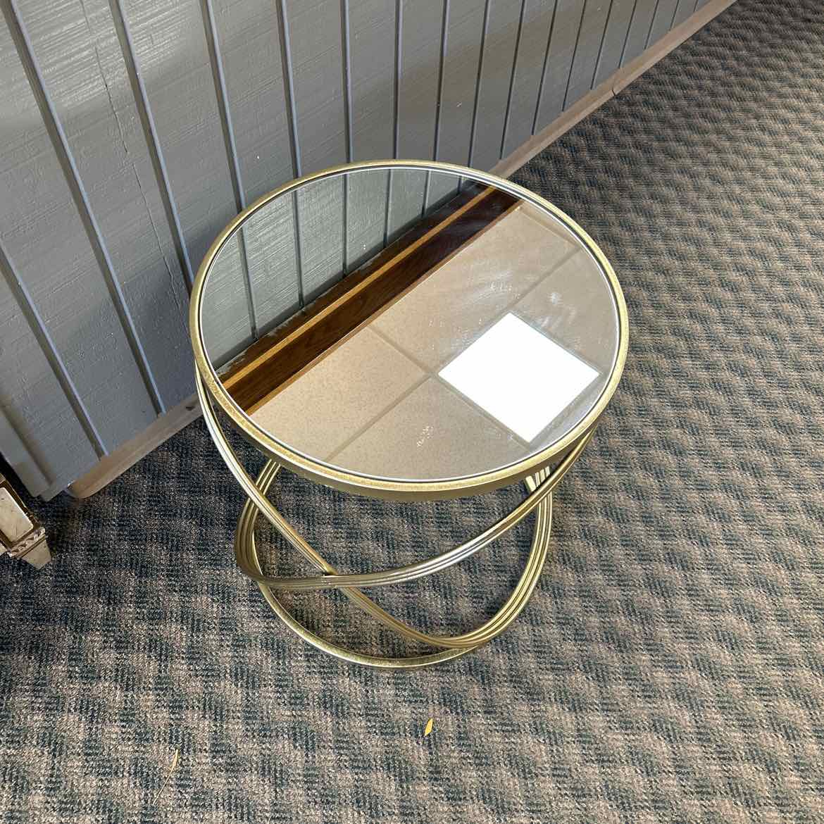 Round Brass End Table w/Mirrored Top