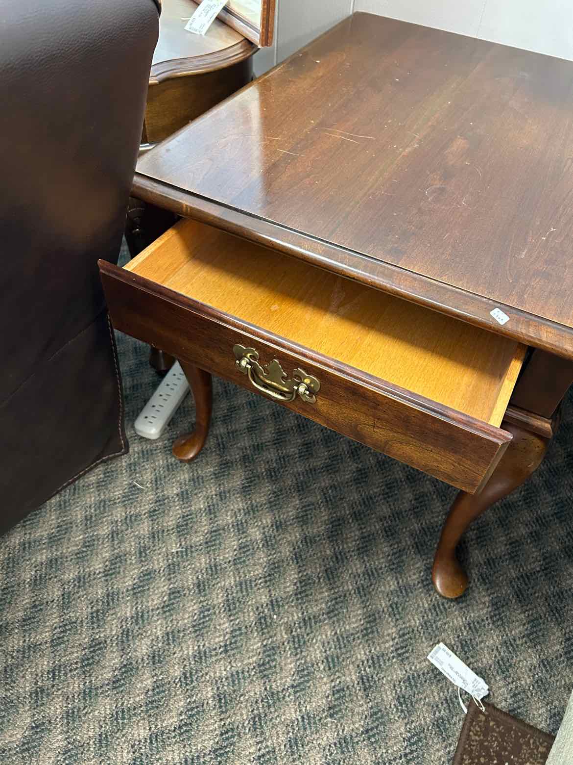 Ethan Allen Side Table w/Drawer