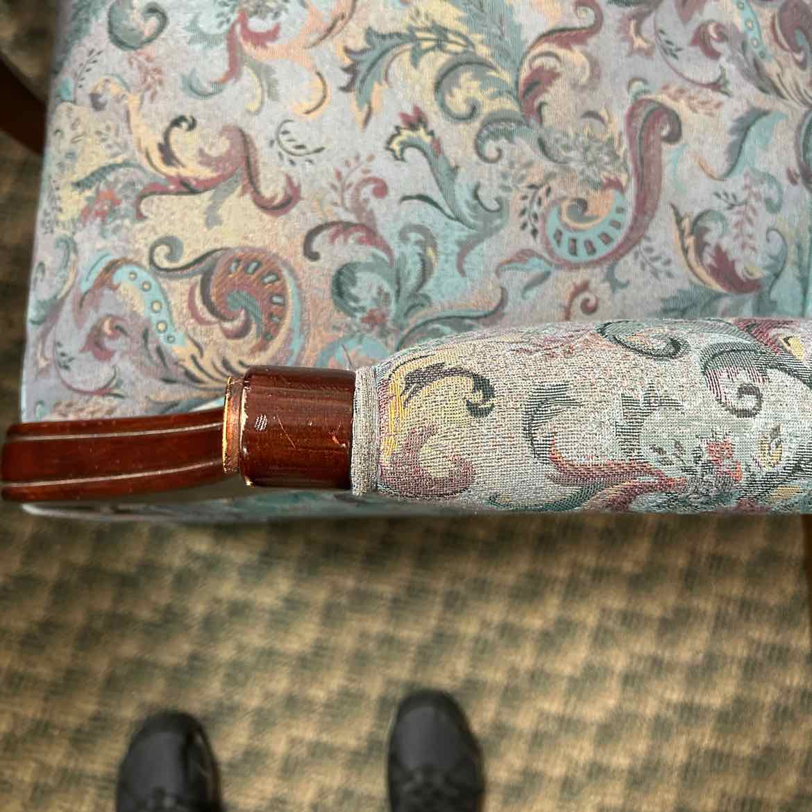 Blue Scroll Pattern Chair w/Wood Arms