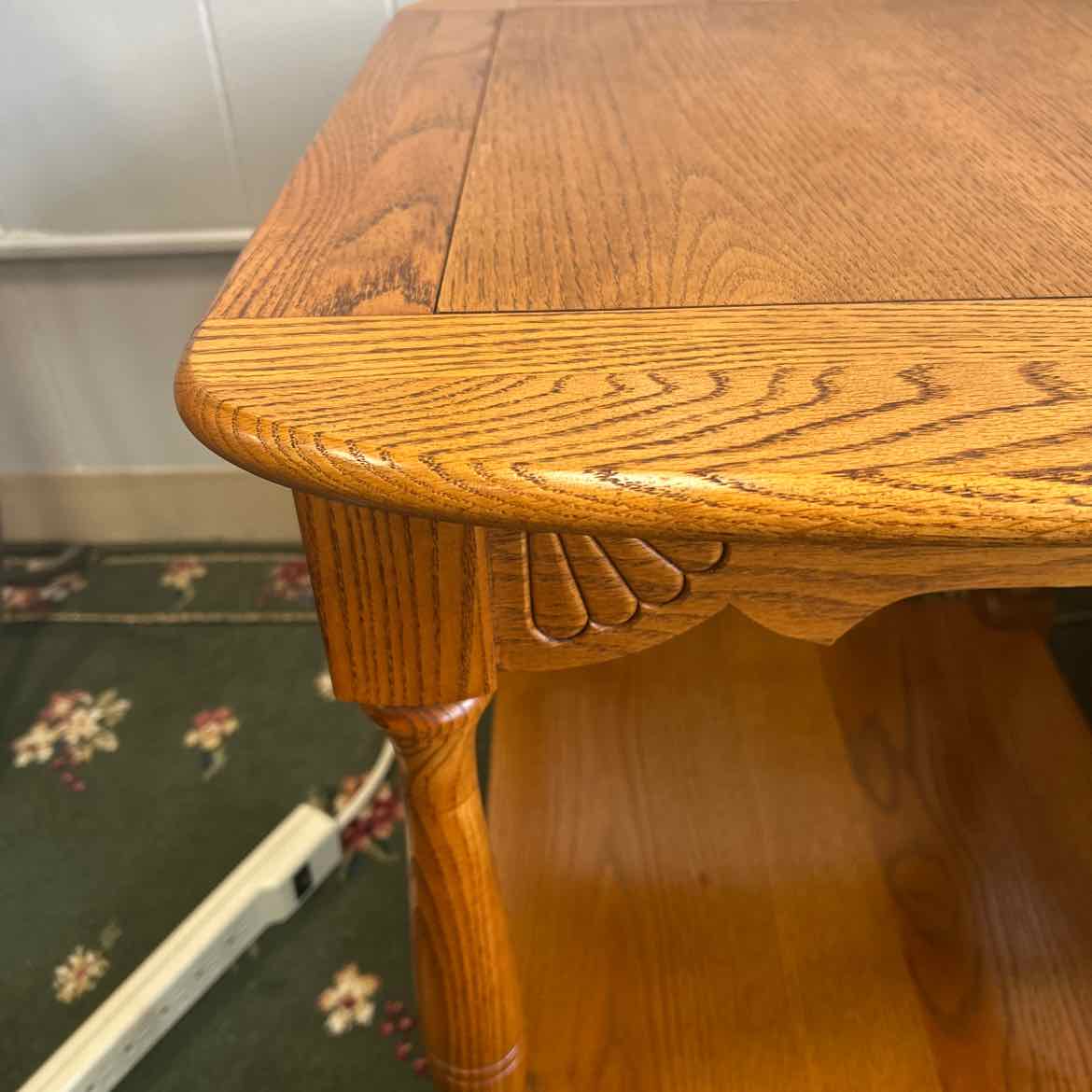 Oak End Table w/Shelf
