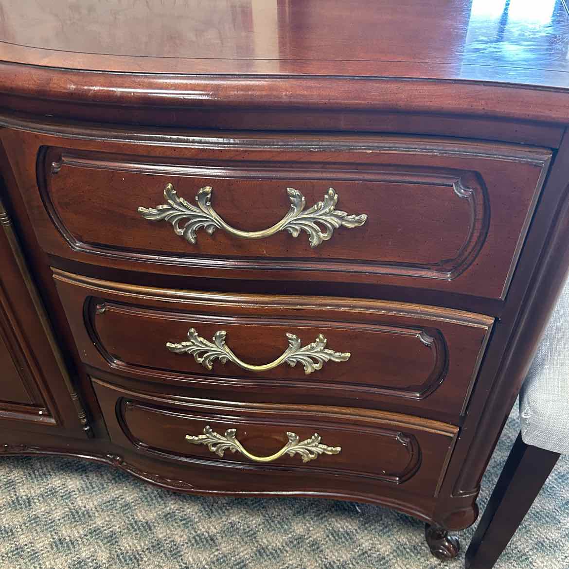 Wood Dresser w/Middle Drawers & Brass Hinges