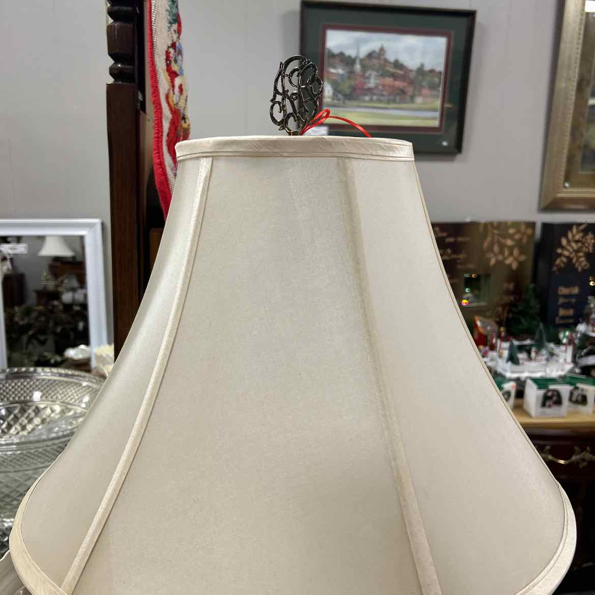 Lamp w/Floral Design & Cream Shade