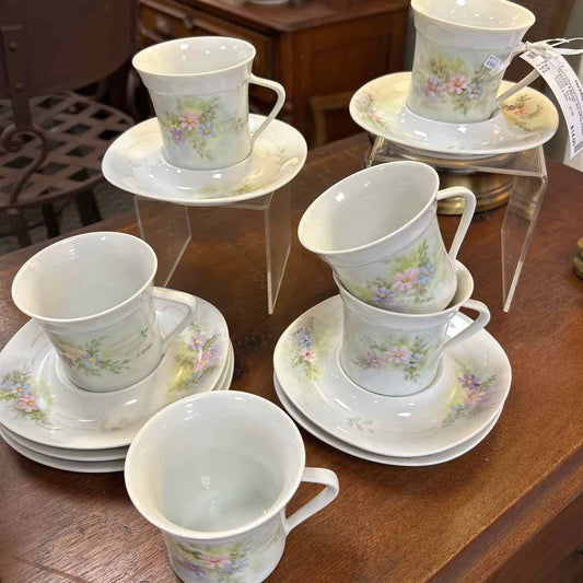 13 pc Cup & Saucer Set w/Pink Flower