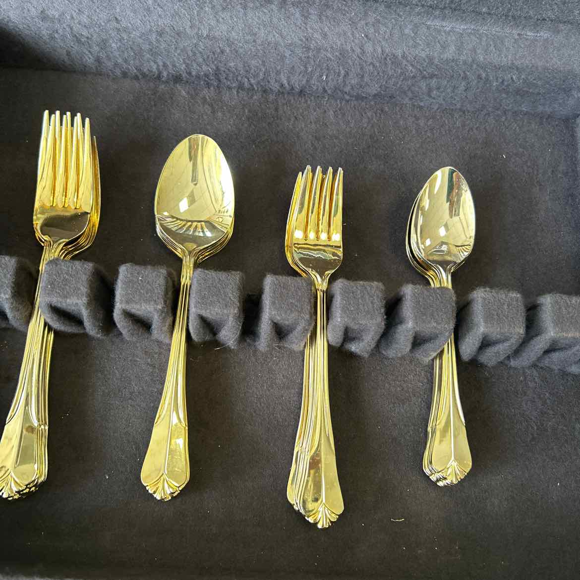 40 pc Goldware w/Box