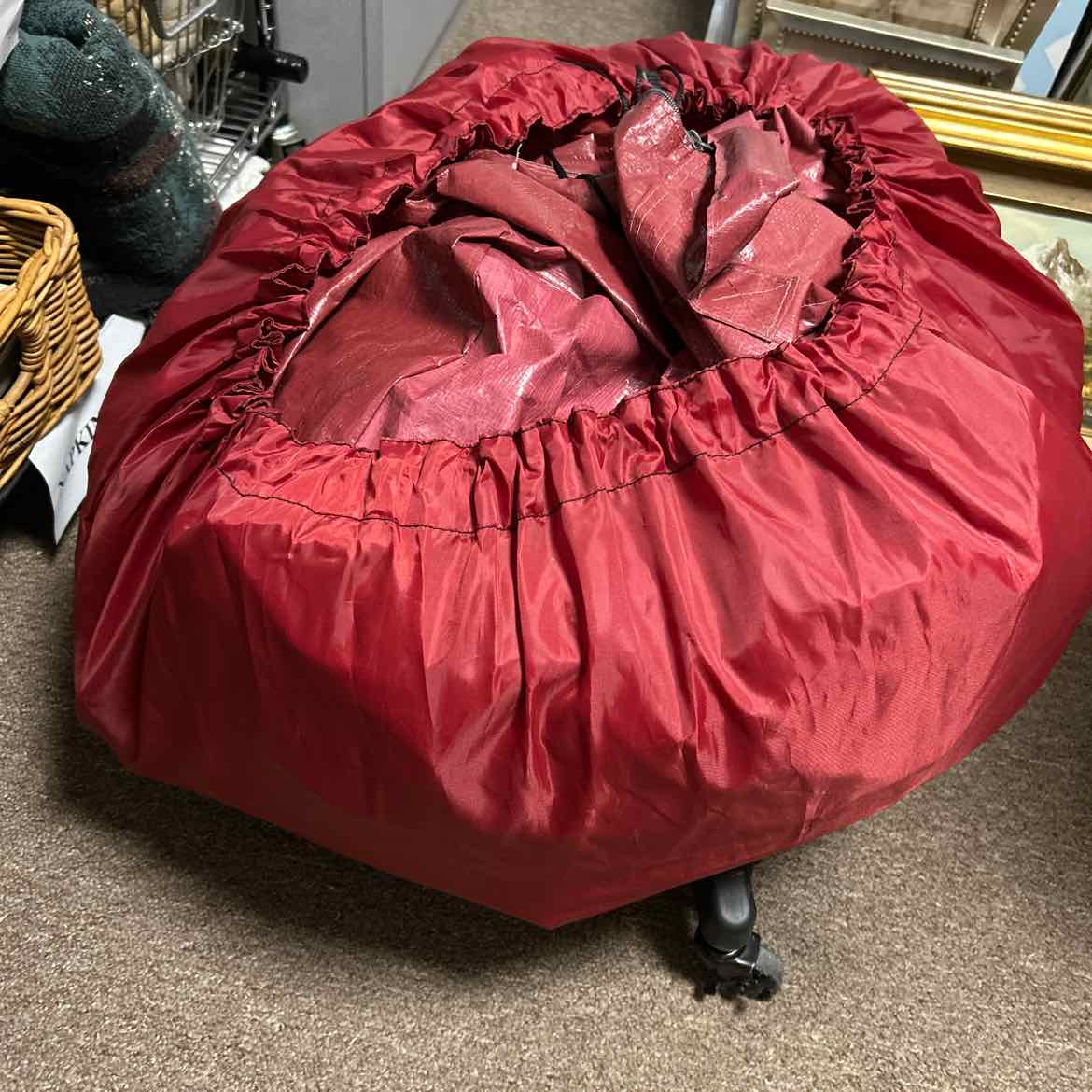 9 Ft Balsam Hill Christmas Tree w/Storage Bags