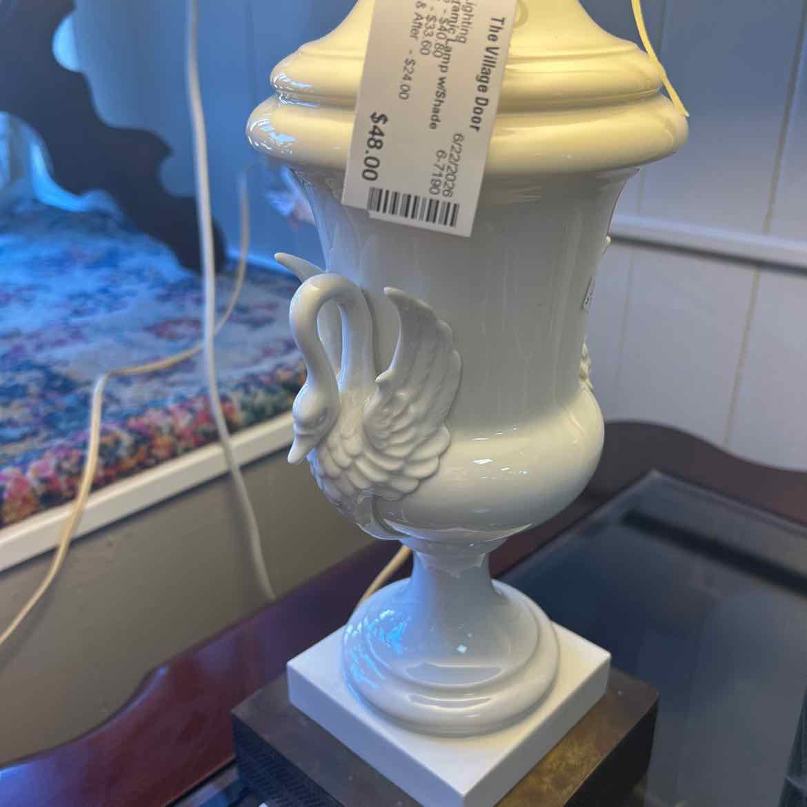 White Ceramic Lamp w/Shade