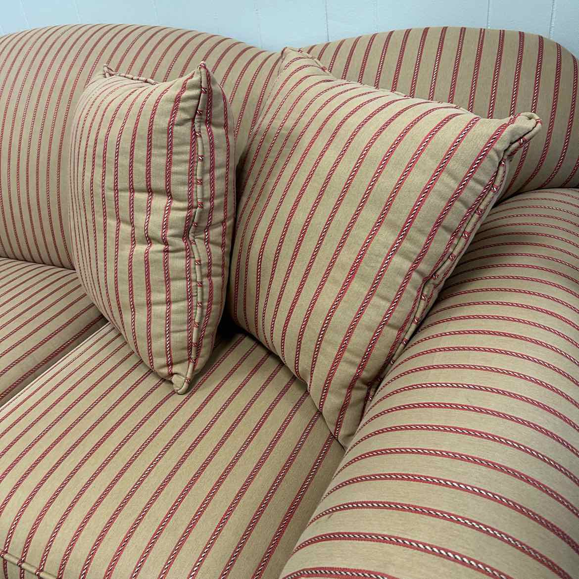 Red/Gold Striped Craftsmaster Sofa  w/4 Pillows