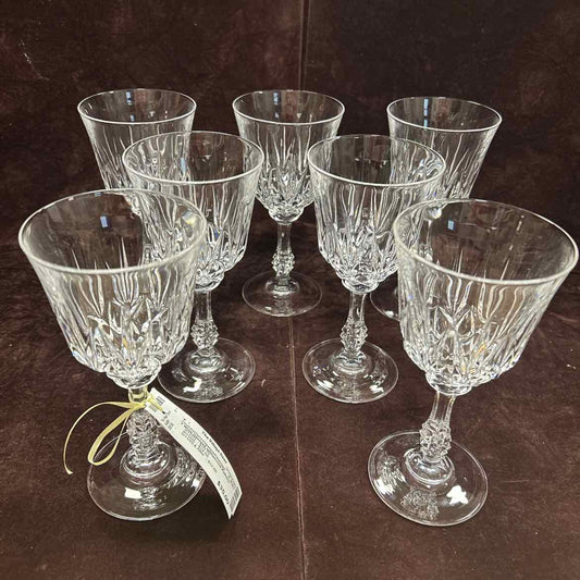 7 Wine Glasses w/Diamond Pattern