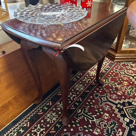 Drop Leaf Occasional Table