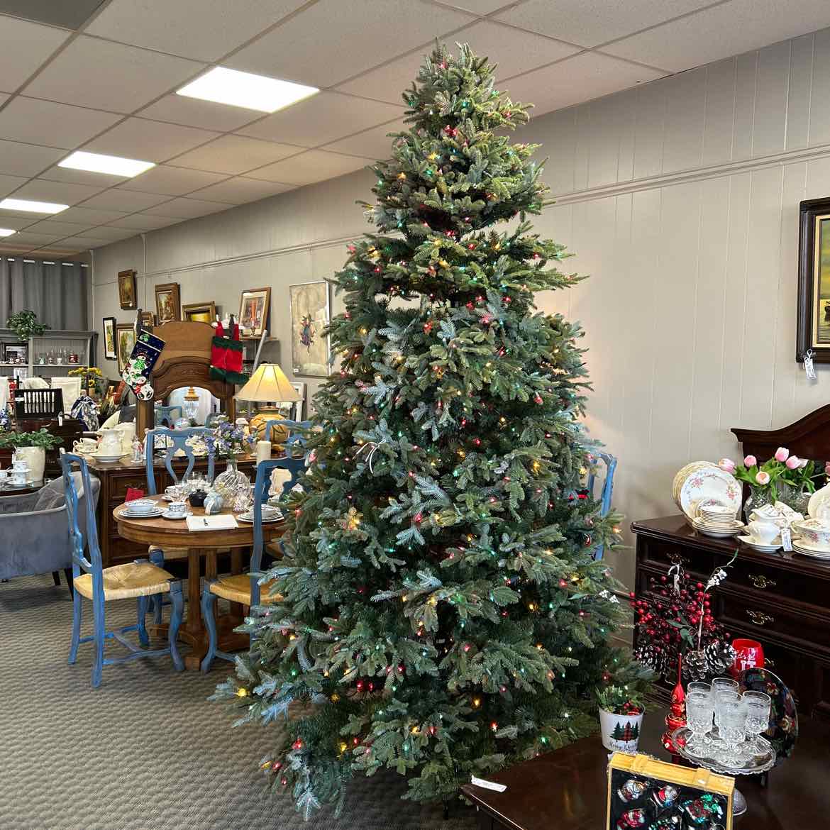 9 Ft Balsam Hill Christmas Tree w/Storage Bags