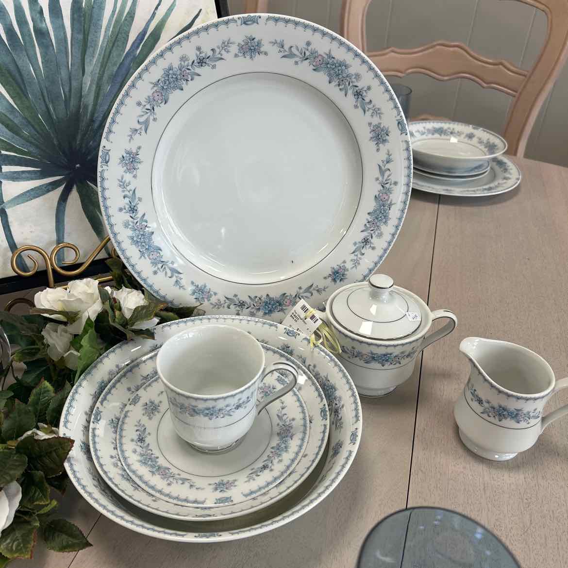 42 pc China w/Blue Flowers