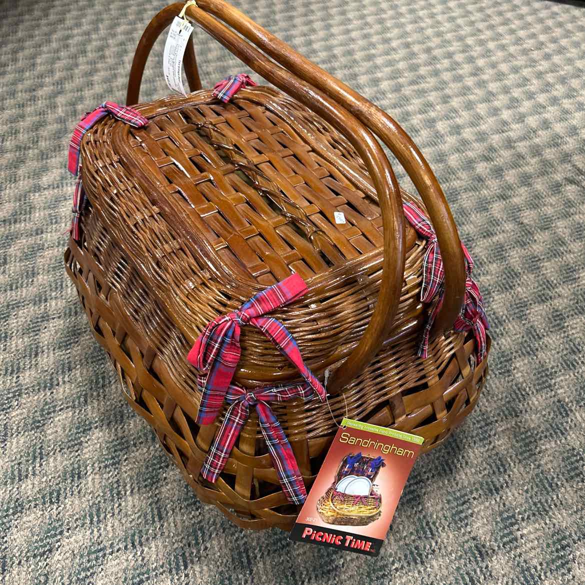 Tartan Picnic Basket w/Accessories