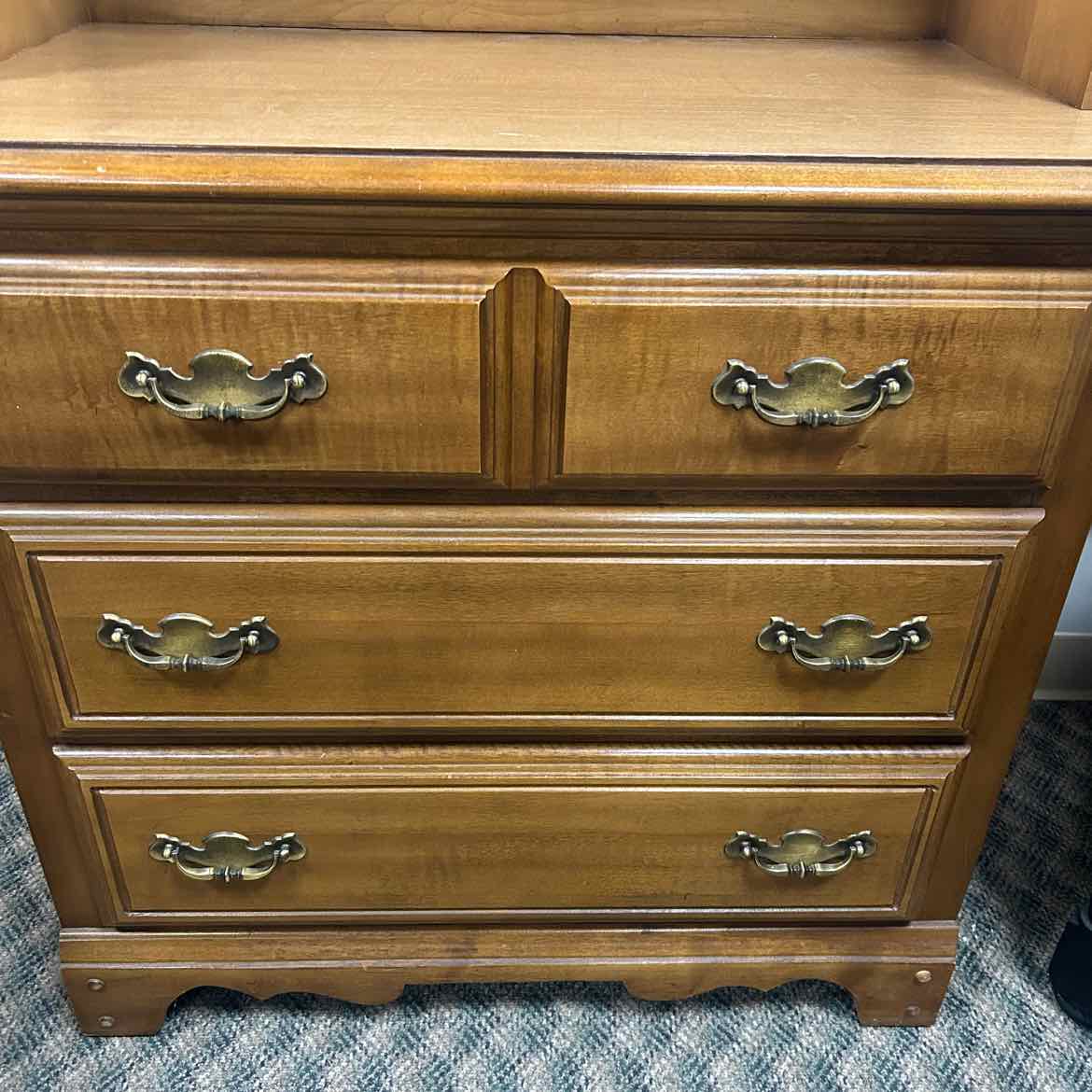 2 Shelf Light Wood Hutch