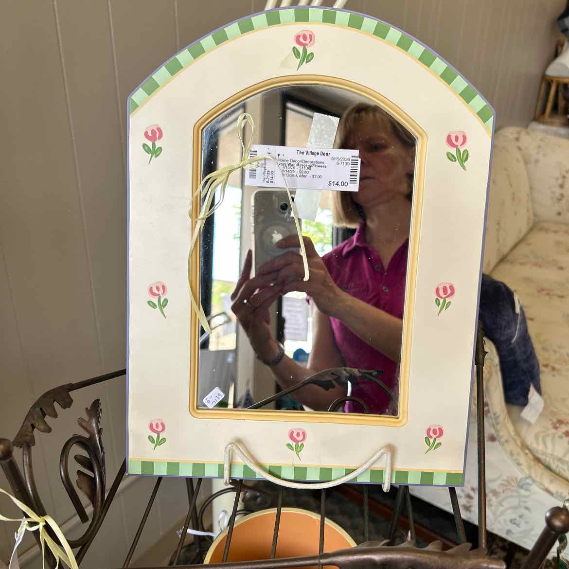 Ivory Wall Mirror w/Flowers