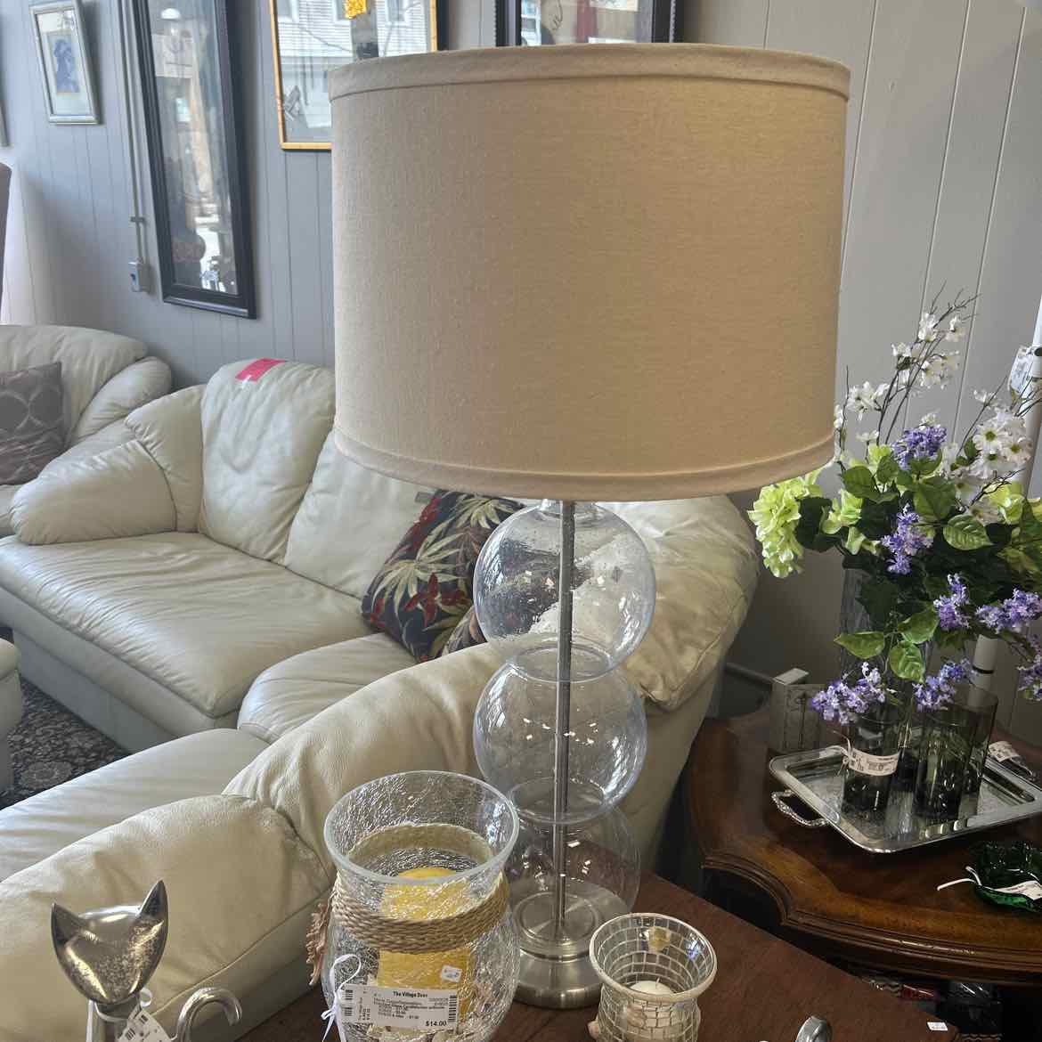 Lamp w/3 Clear Glass Globes and Shade