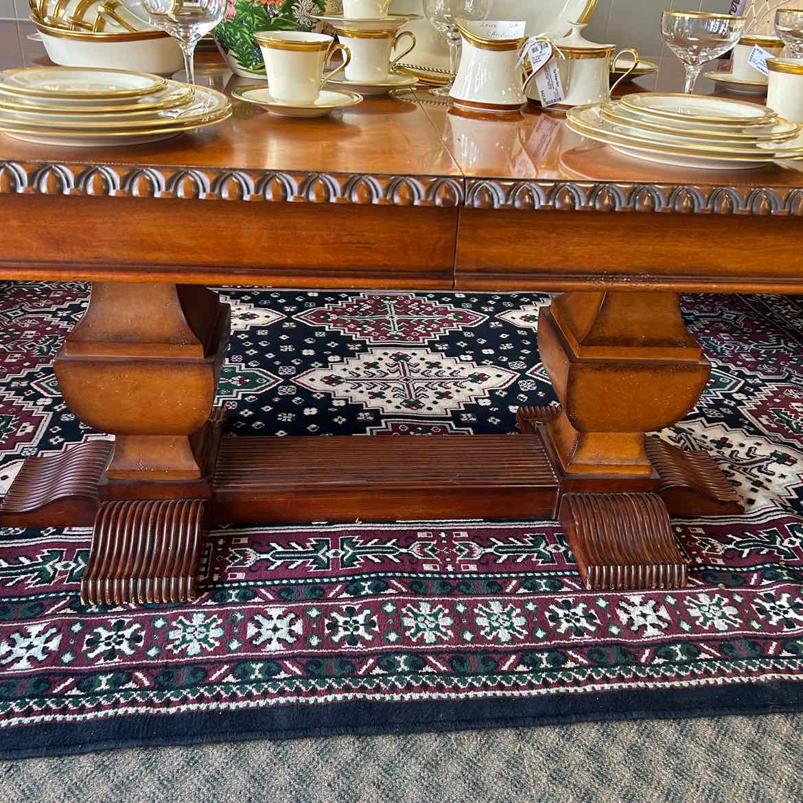 Wood 2 Pedestal Legs Table w/Carved Out Edge/2 Leaves