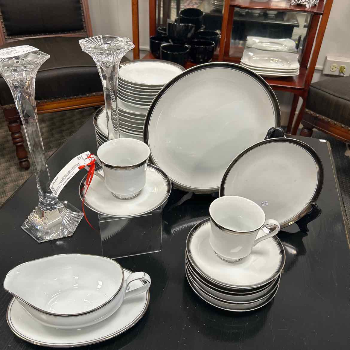 40 pc China w/Black & Silver Rim