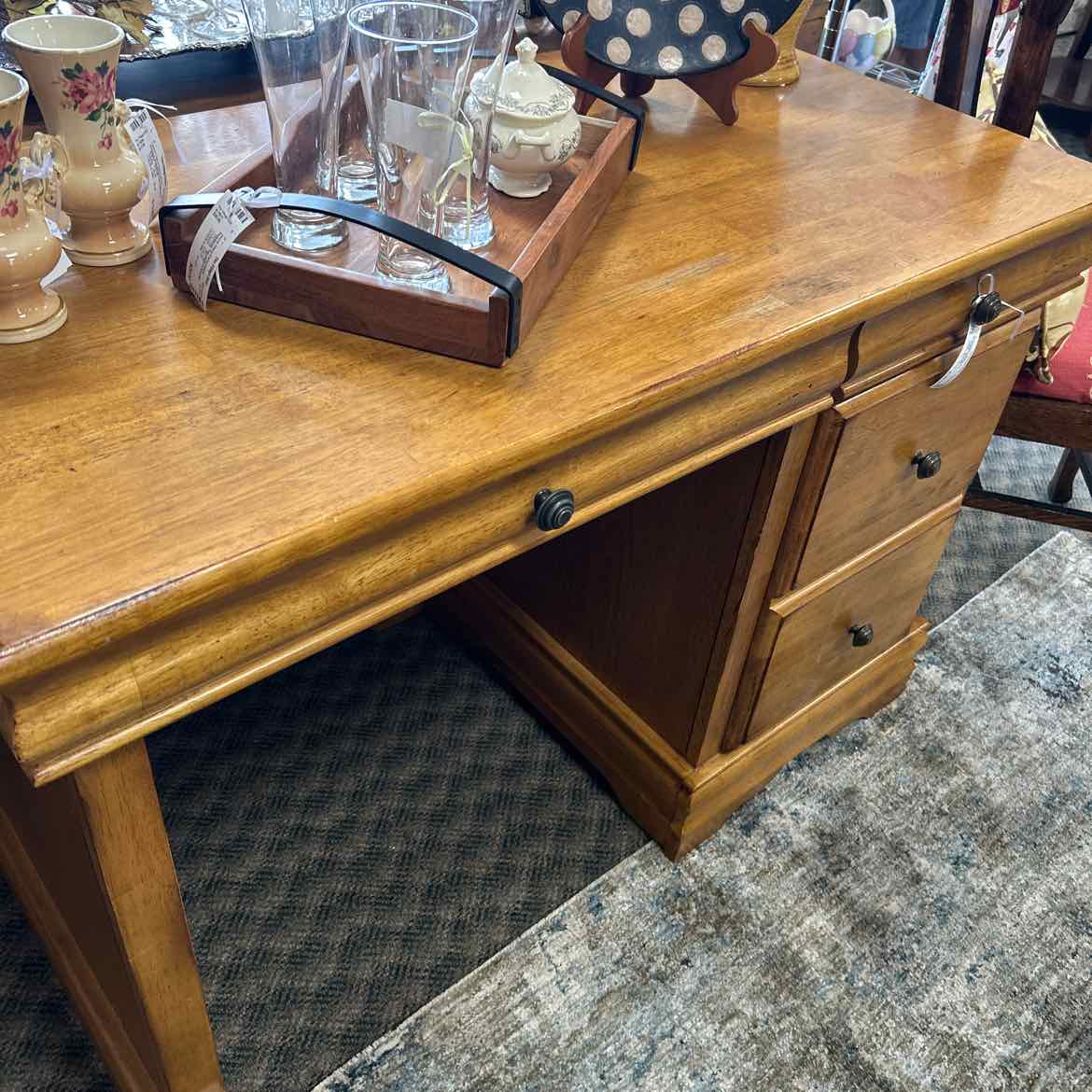 Maple Desk w/4 Drawers