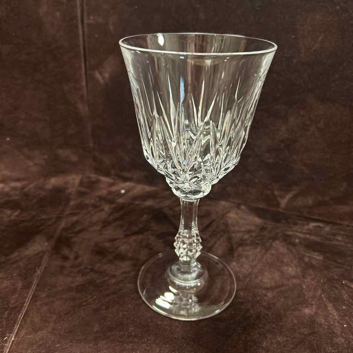 7 Wine Glasses w/Diamond Pattern