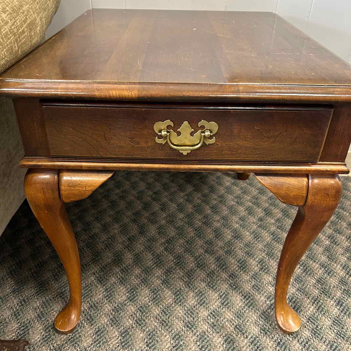 Ethan Allen Side Table w/Drawer
