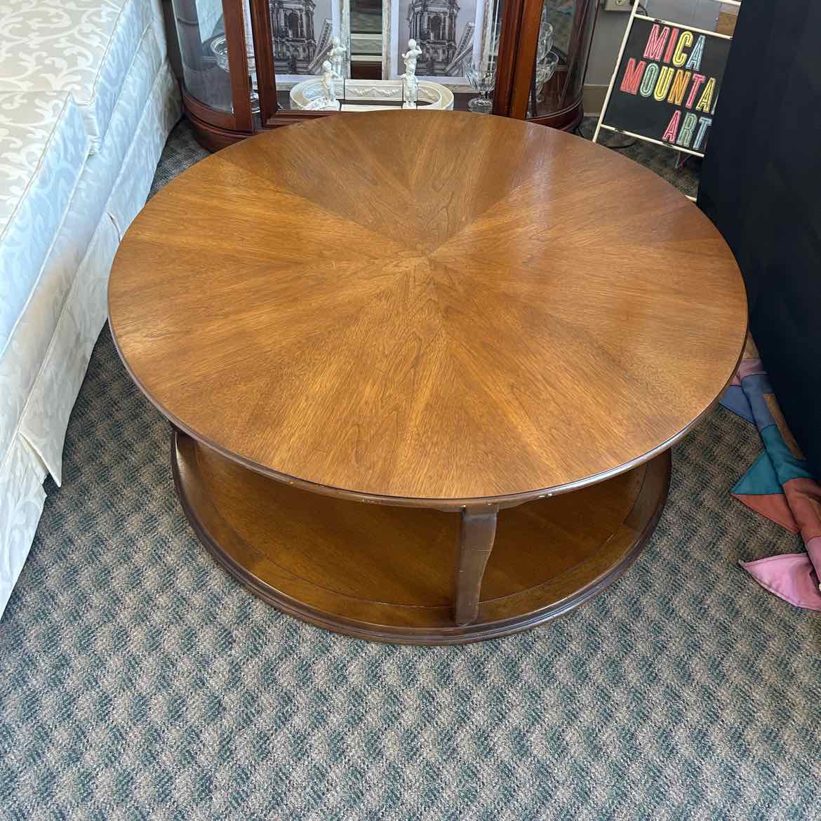 Round Wood Coffee Table w/Shelf