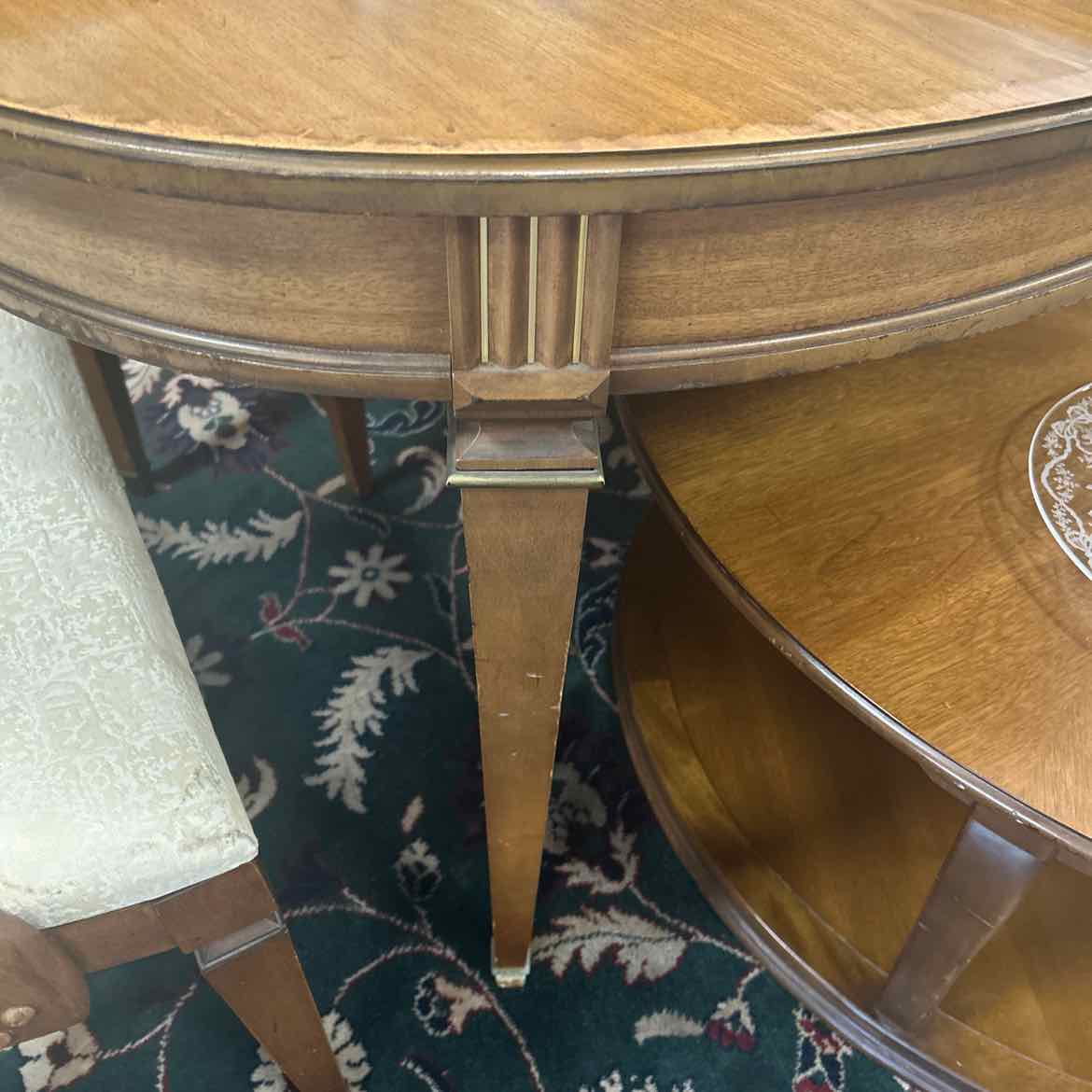 Oval Dining Table w/4 Chairs & 3 Leaves AS IS