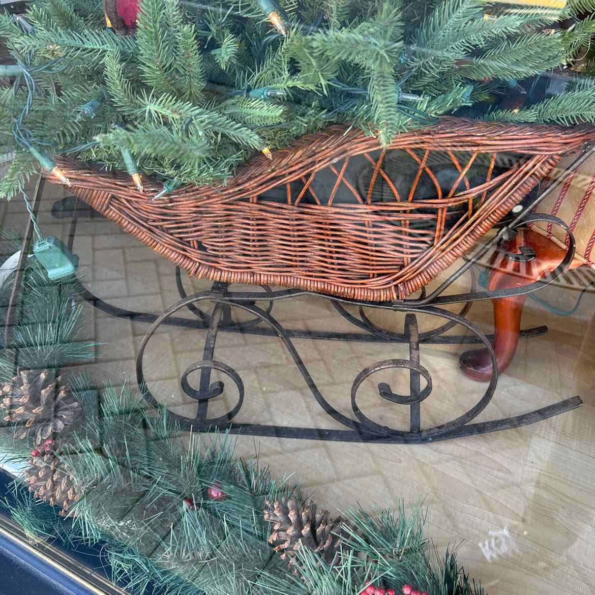 Sleigh w/Evergreens & Ornaments & Lights