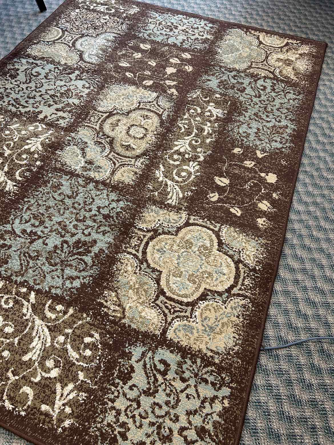 5x7 Brown/Aqua Rug