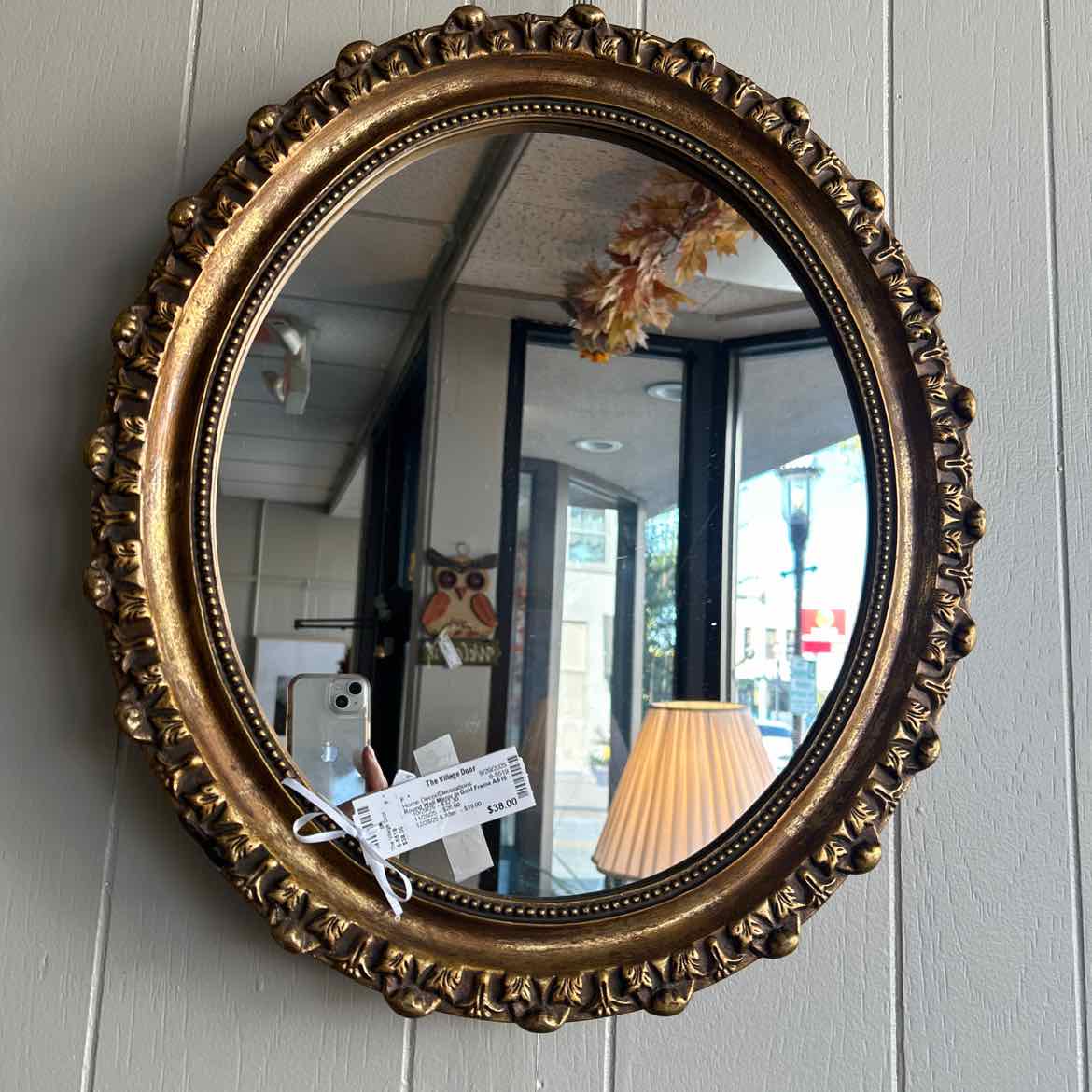 Round Wall Mirror in Gold Frame AS IS