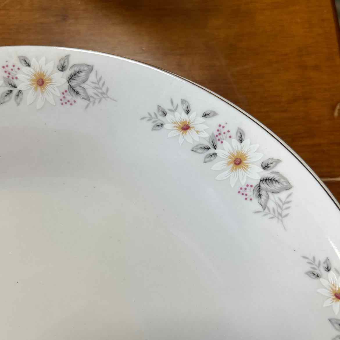 44 pc China -Snowflake Pattern
