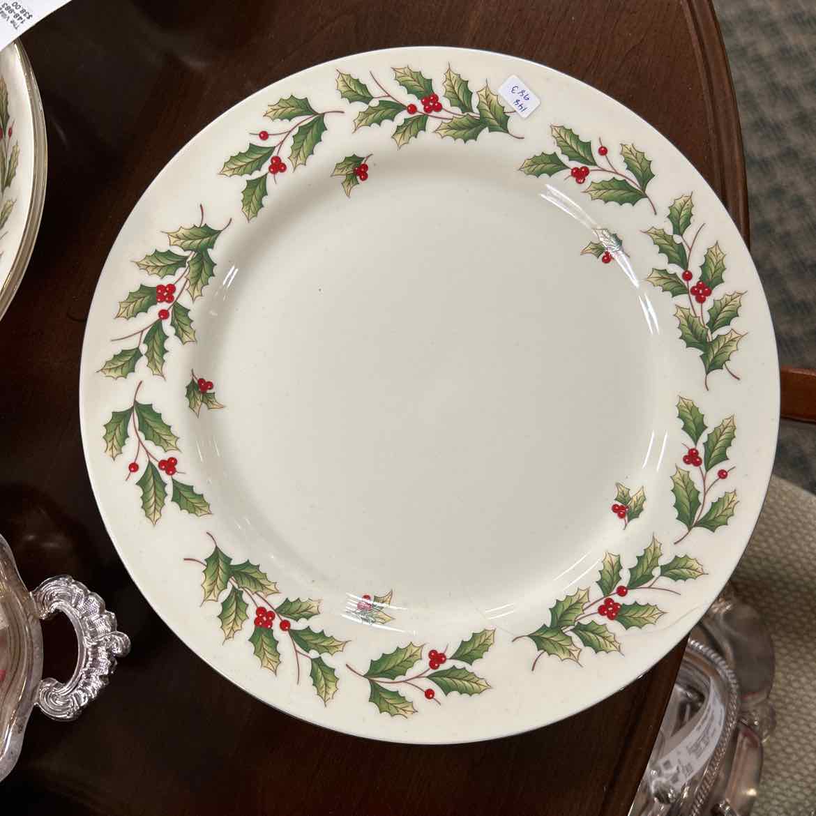 20 pc Ivory w/Holly Dish Set