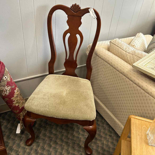 Queen Anne Chair w/Sage Upholstery