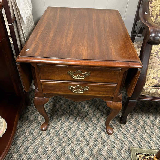 Thomasville Drop Leaf End Table