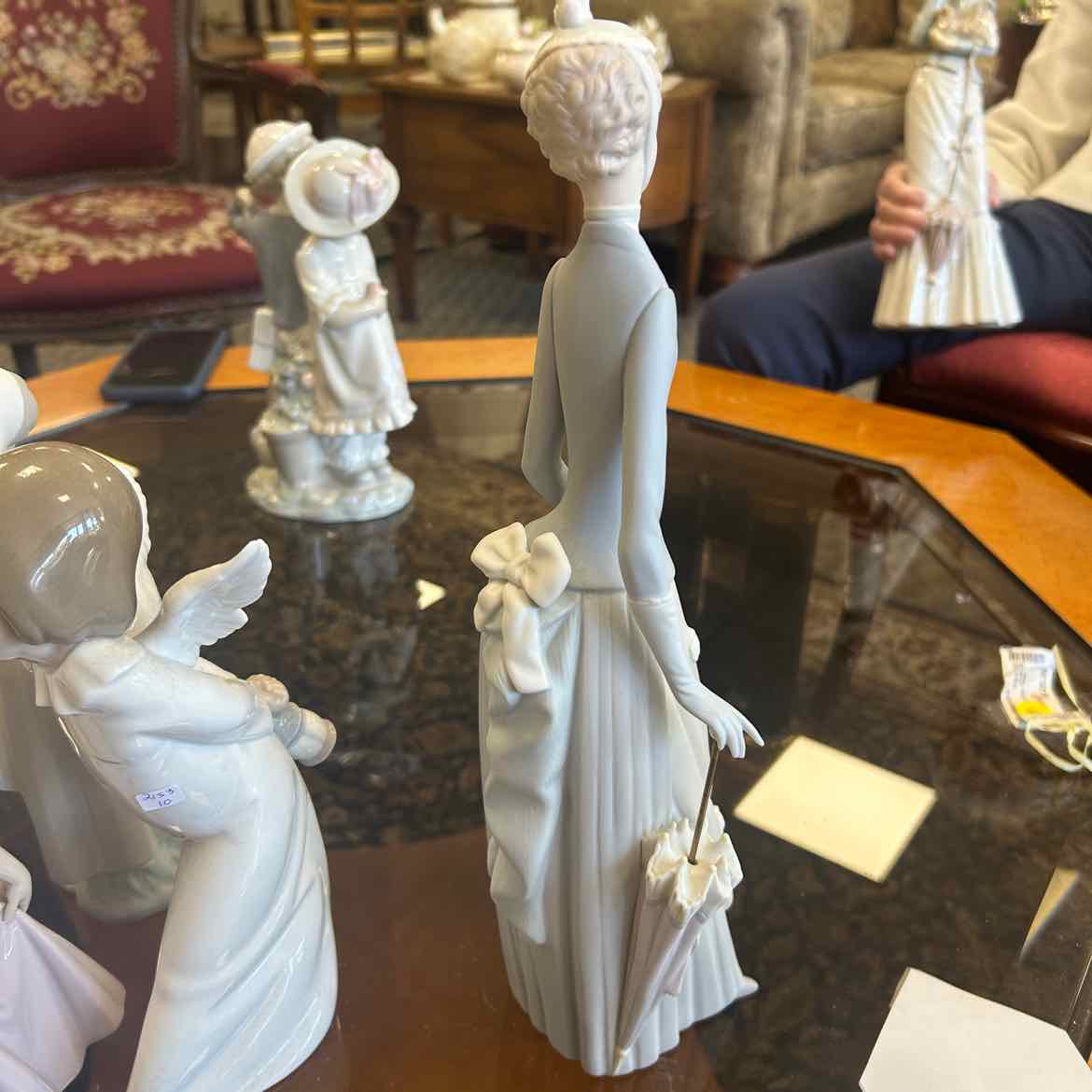 Lladro -Lady w/Umbrella & Dog
