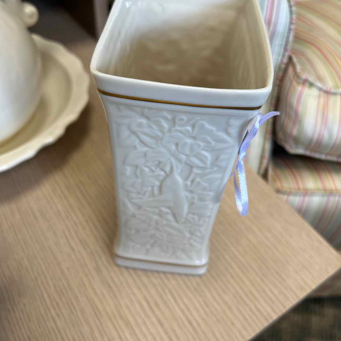 Lenox Vase w/Hummingbird