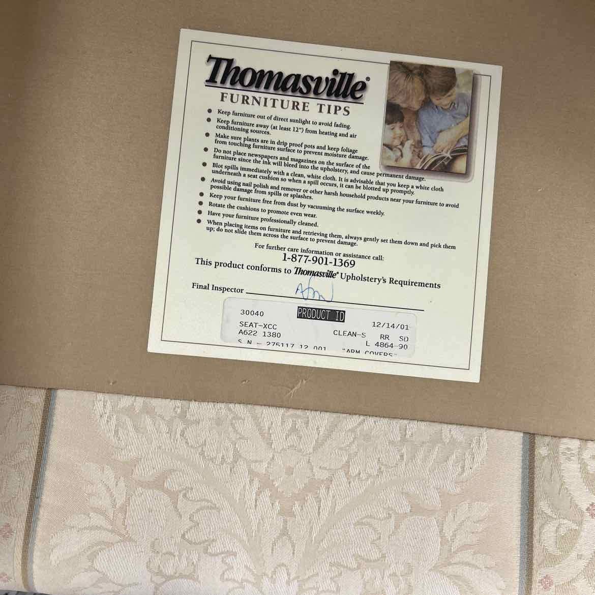 Thomasville Ivory w/Flowers Sofa w/2 Pillows