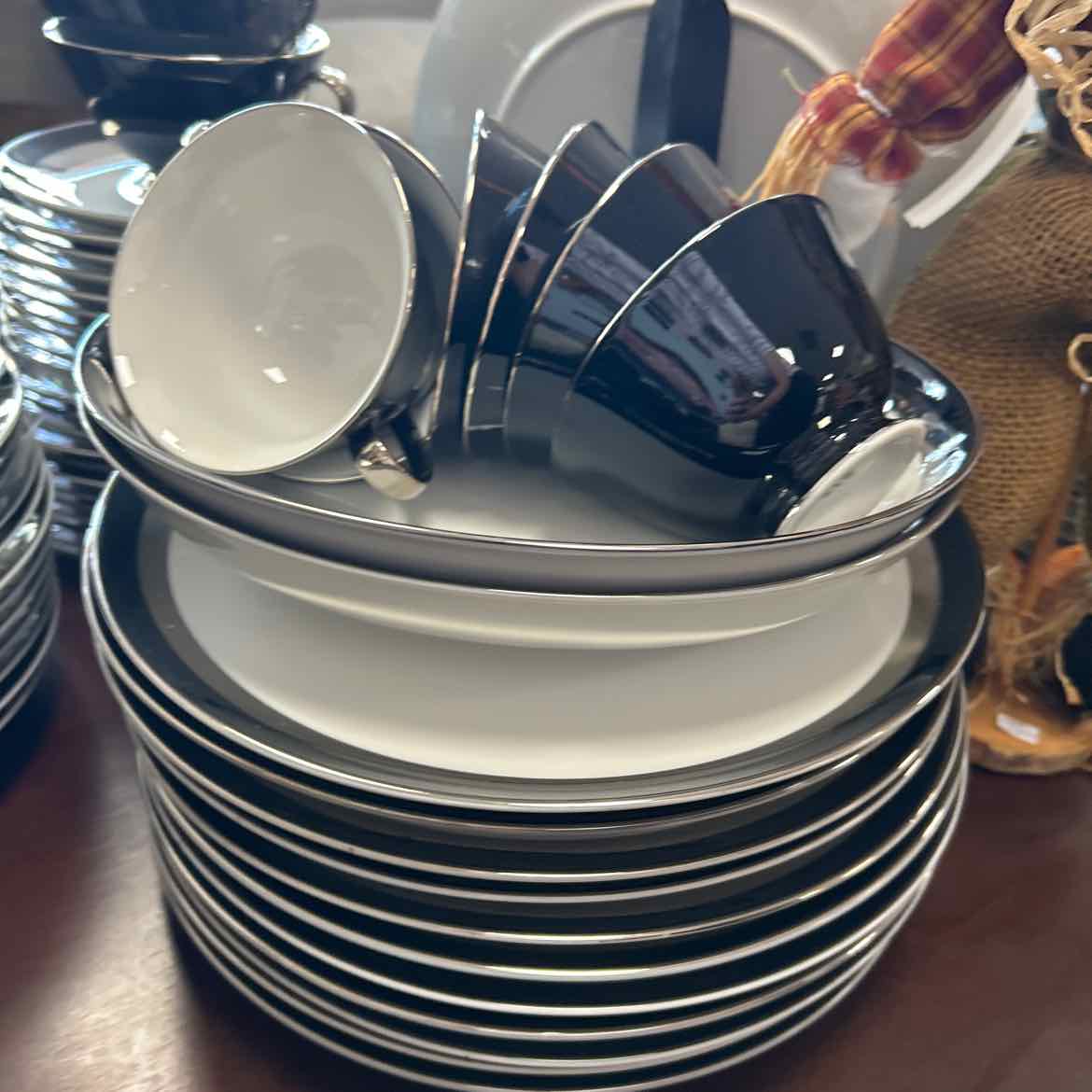 91 pc Gemini Traditions China