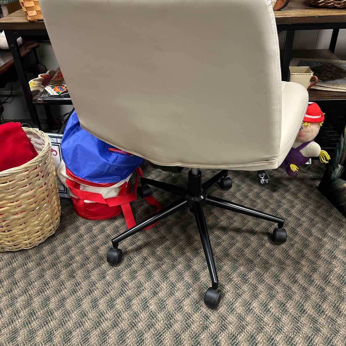 Cream Leather-like Desk Chair